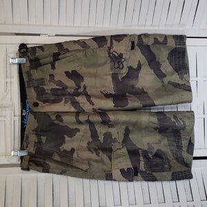 FOX Green Cmouflage Cargo Mens Shorts Size 28